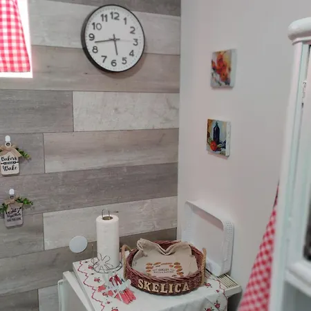 House&mini-camp Skelica * Nestin