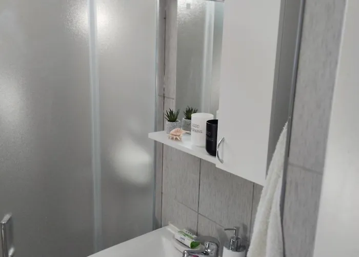 House&mini-camp Skelica * Nestin